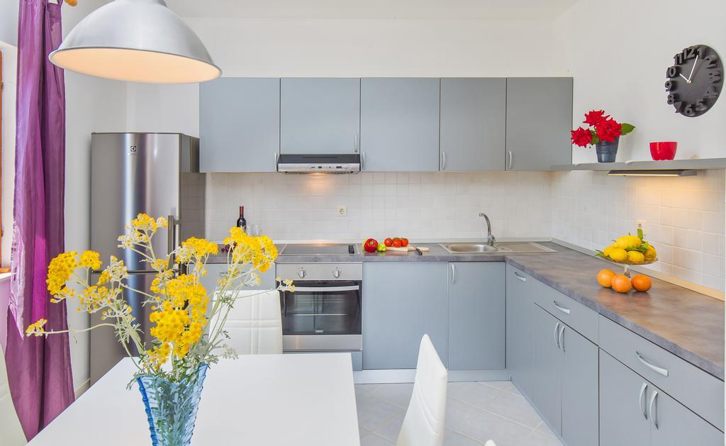 Donje Celo Apartment Lujak מראה חיצוני תמונה