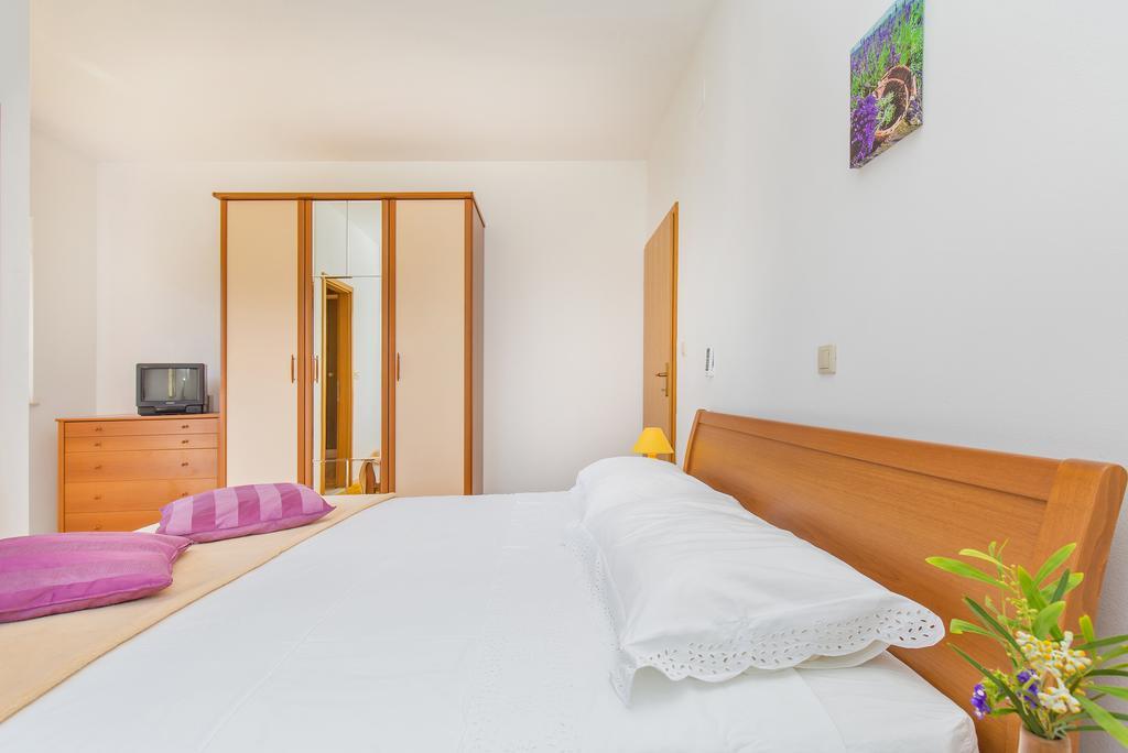Donje Celo Apartment Lujak מראה חיצוני תמונה